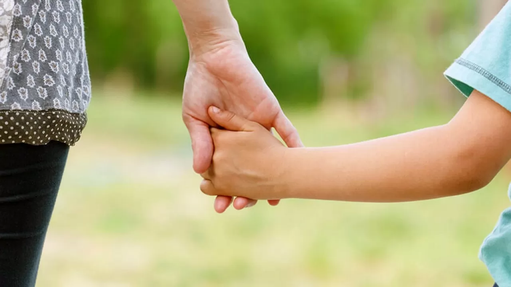 Кто является законным представителем ребенка в Казахстане