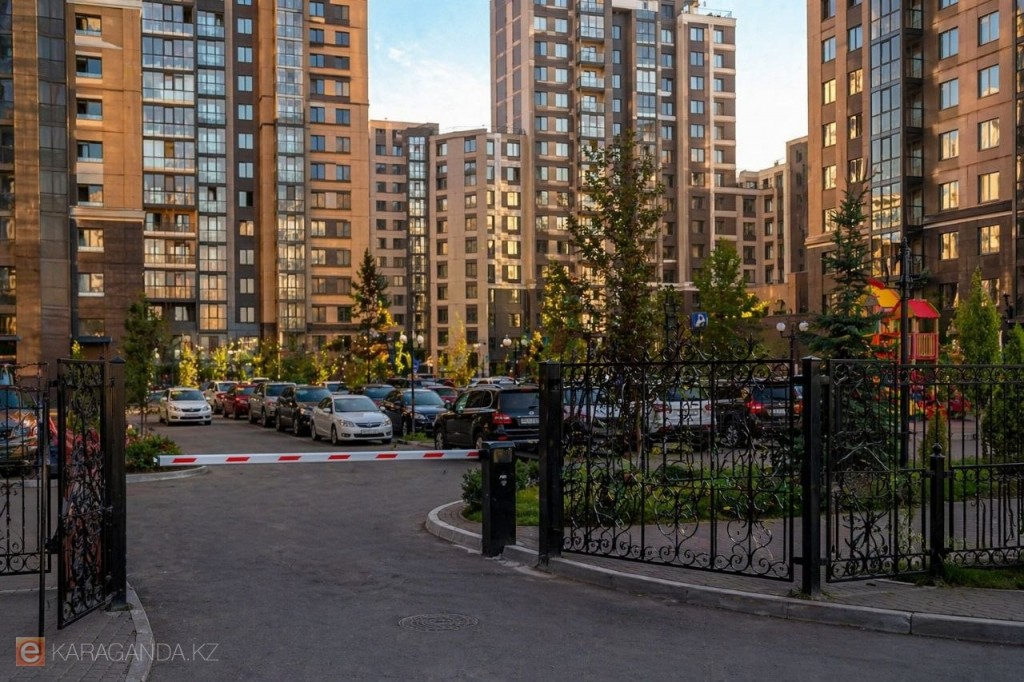 Запрет на парковку во дворах с 1 июля: в МВД сделали официальное заявление