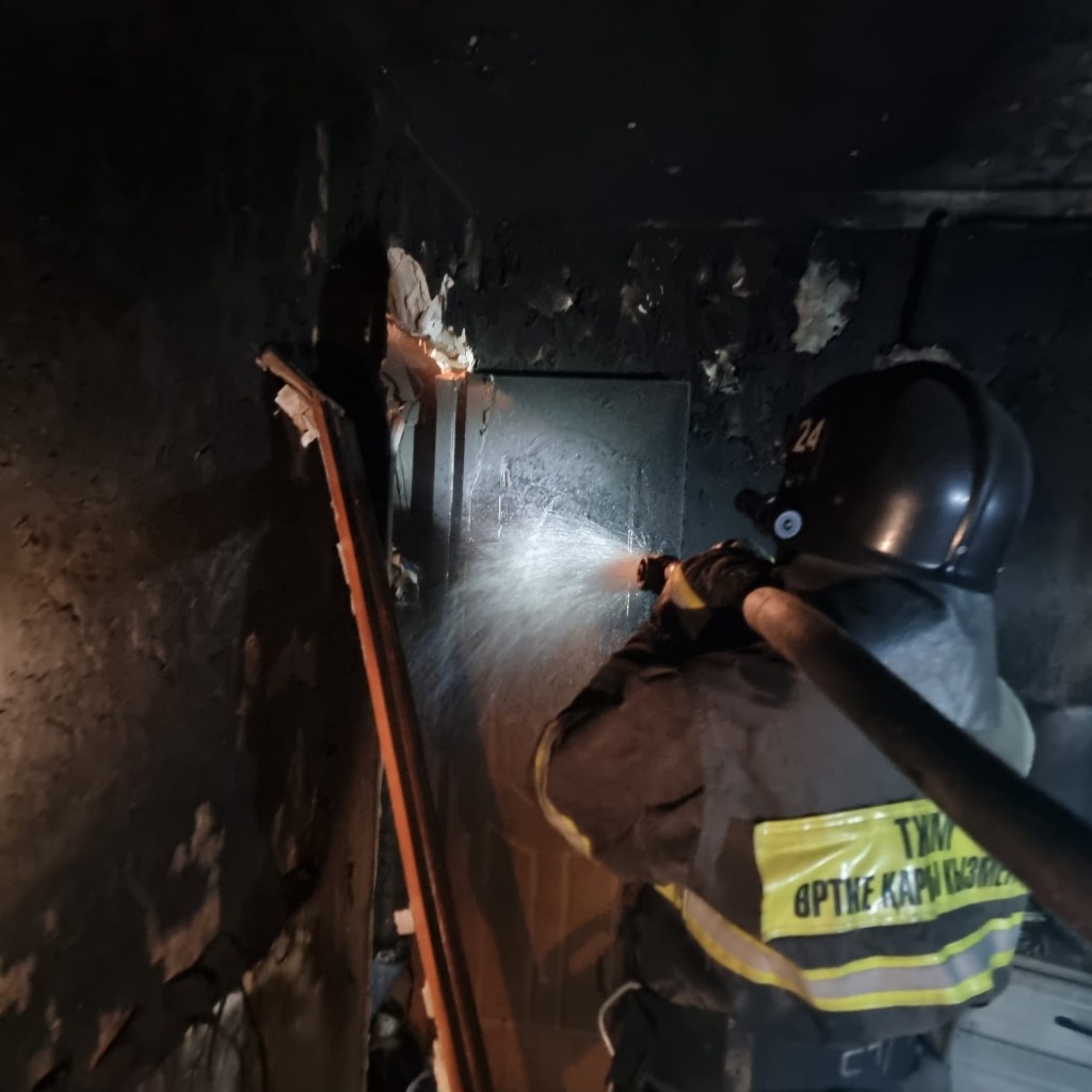 22 пожара за сутки: у карагандинских огнеборцев выдалась жаркая ночь