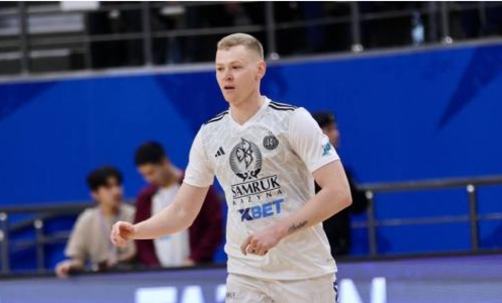 Арнольд Кнауб: