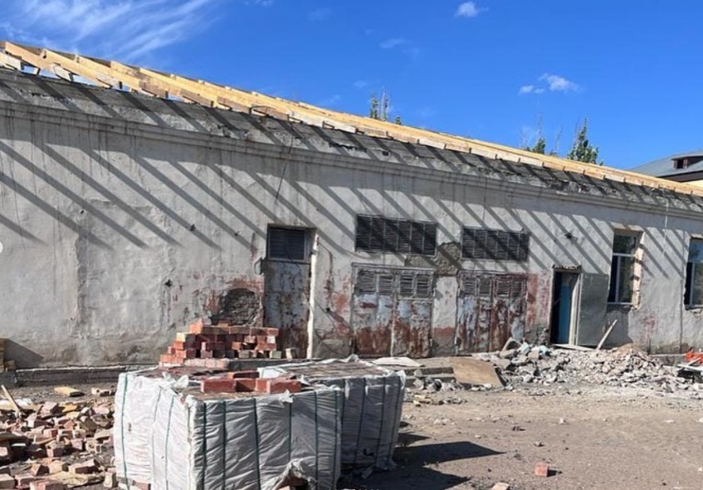 В Балхаше начался капитальный ремонт станции скорой медицинской помощи