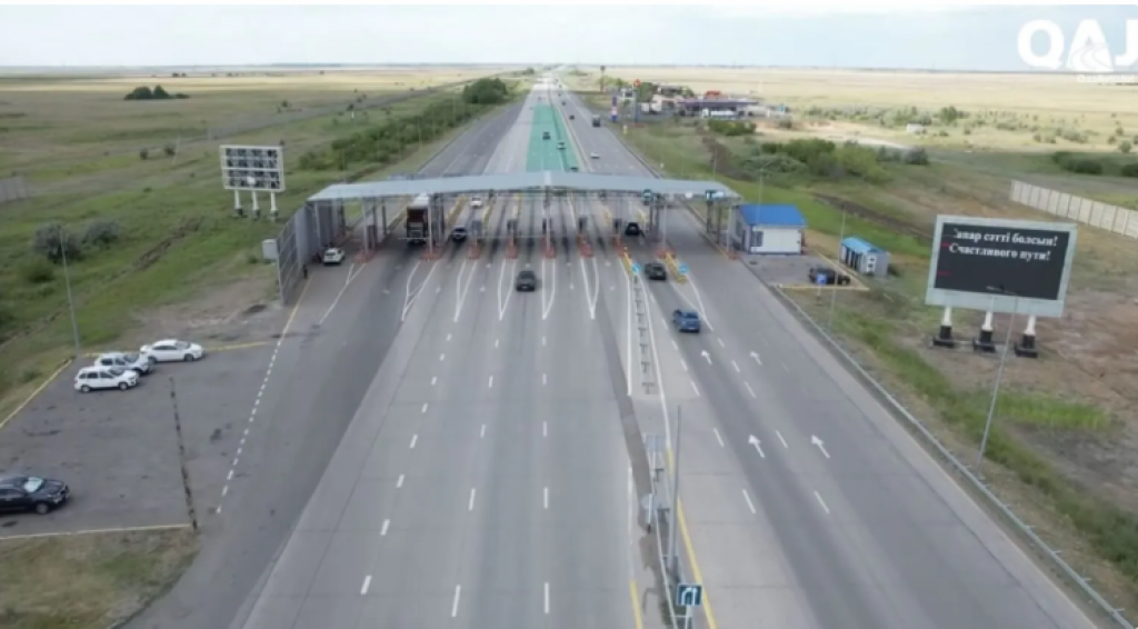 В Казахстане хотят снизить максимальную скорость на загородных трассах