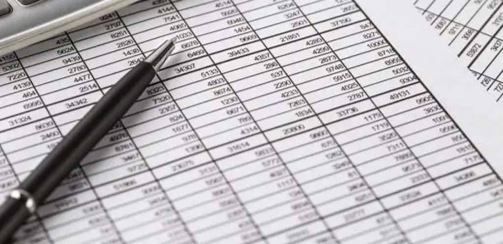 Бывшие чиновники тоже обязаны сдавать декларацию – решение судов