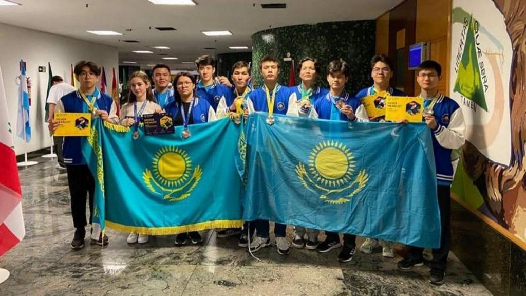 Карагандинец завоевал серебро на международной олимпиаде по химии в Бразилии