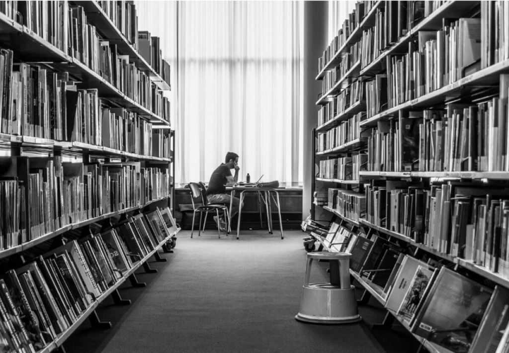 В каких регионах Казахстана наиболее популярны библиотеки и кинотеатры