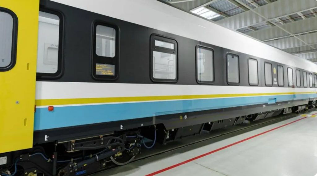 Новые вагоны Stadler запустят в Казахстане с 2026 года: как выглядит место в плацкарте