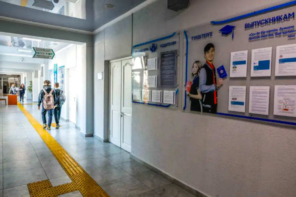 Внедрить агропрофильные классы в сельских школах, предложили в Казахстане