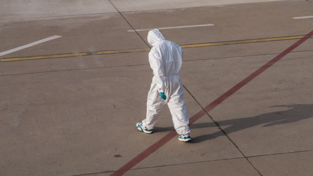 Казахстанцев пугают вспышкой нового COVID-19