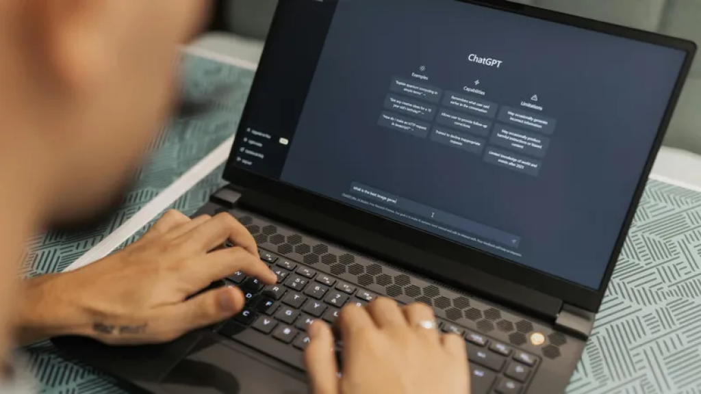 «Эпоха новых жуликов»: об опасности и благе ИИ рассказал эксперт