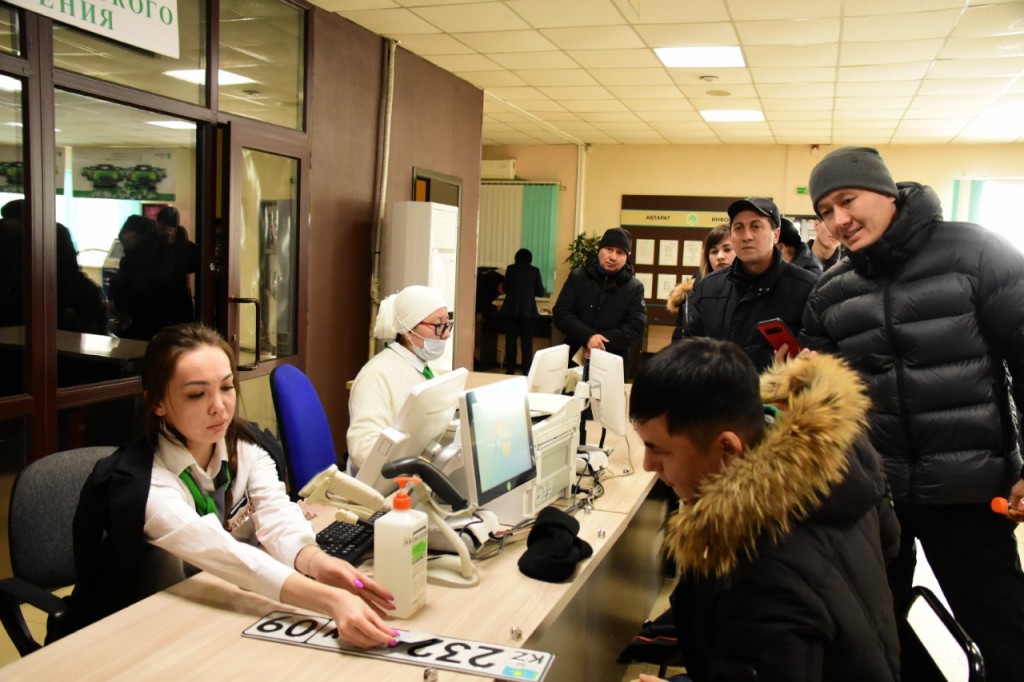 Жители Карагандинской области могут подать заявление на легализацию авто в любом ЦОНе региона