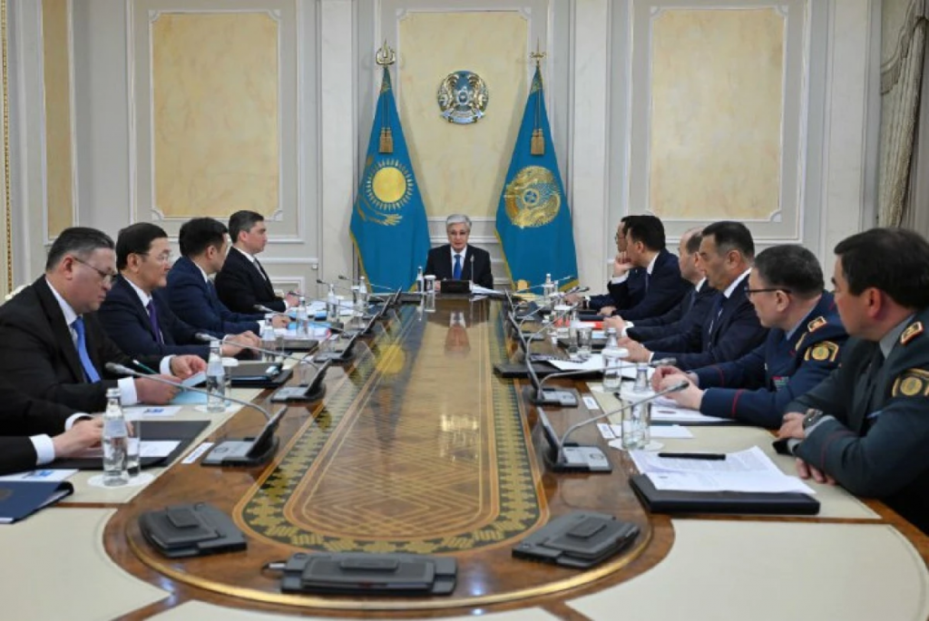 Заседание Совбеза: Токаев объявил выговор министру транспорта Карабаеву