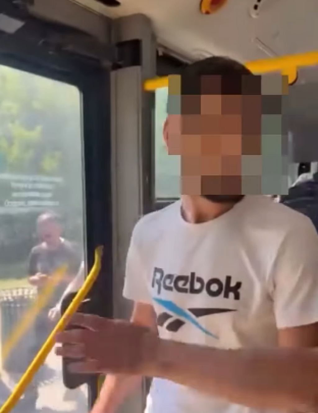 «Преступление» и наказание: напавший на контролёра в автобусе Караганды извинился