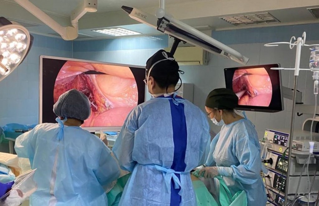 Онкологи из Алматы прооперировали трёх карагандинцев