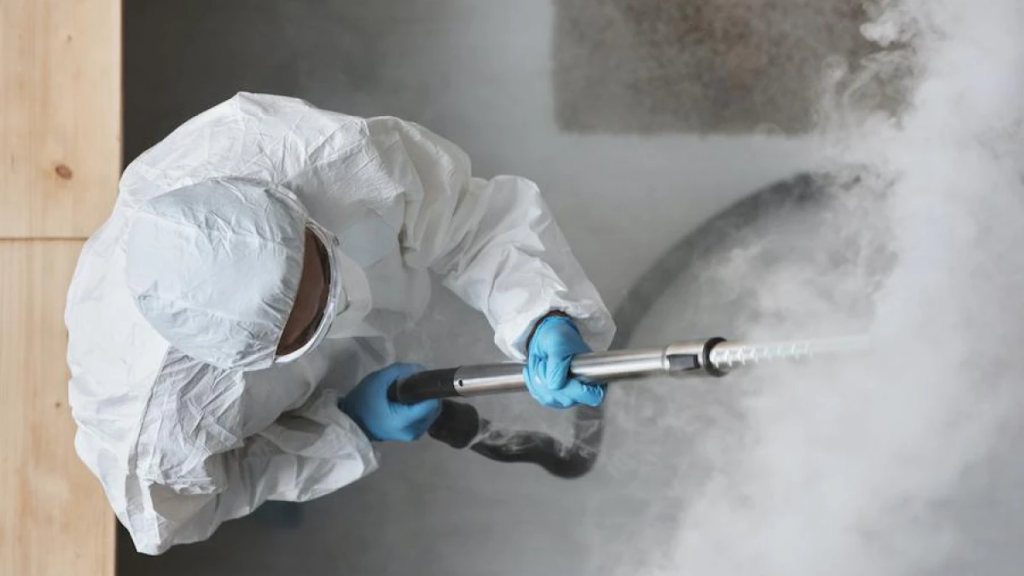 Два уголовных дела за незаконное применение препаратов для травли насекомых завели в РК