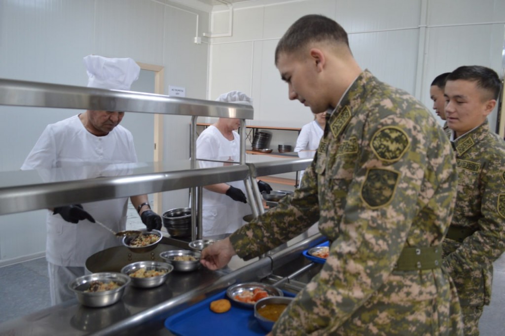 В одной из карагандинских воинских частей открыли столовую модульного типа