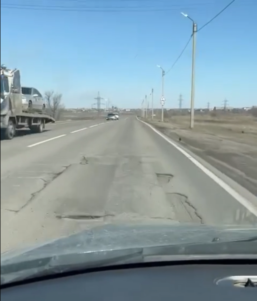 В Караганде начнут отсыпку ям на объездной дороге по направлению город - Майкудук