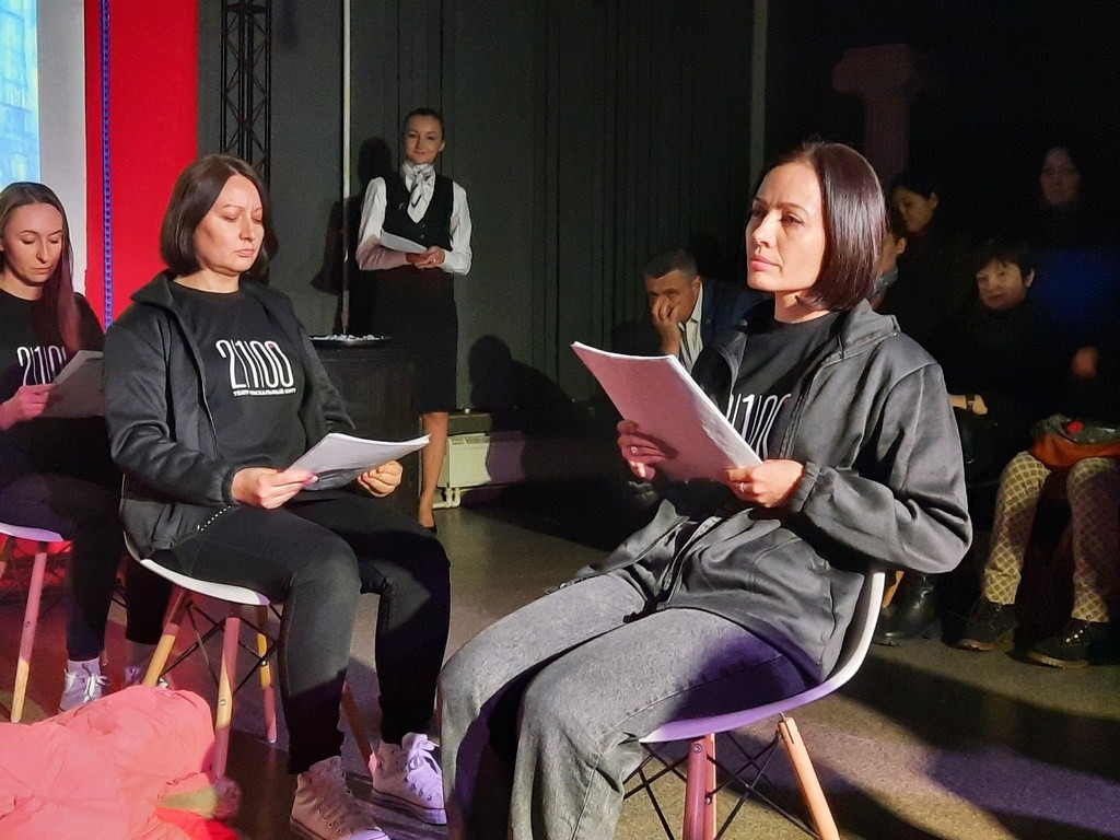 Альманах трагедии: театральную читку пьесы о рейсе Bek Air 2100 представили в Караганде