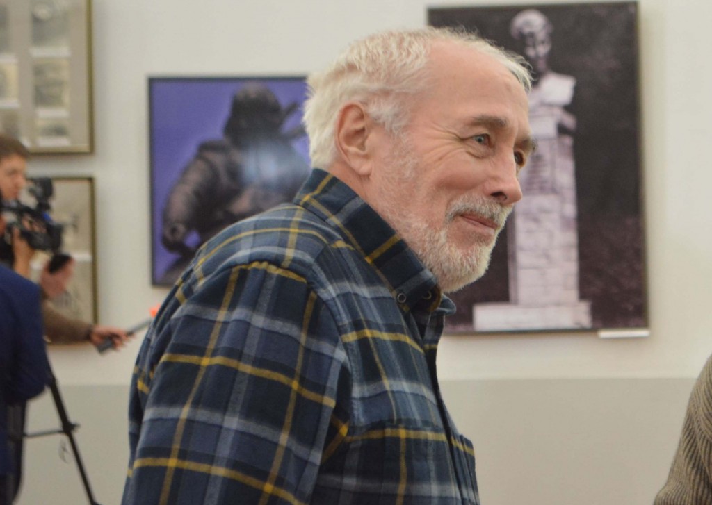 Искусство о рыбалке: сегодня в Караганде откроется выставка работ Владимира Троценко