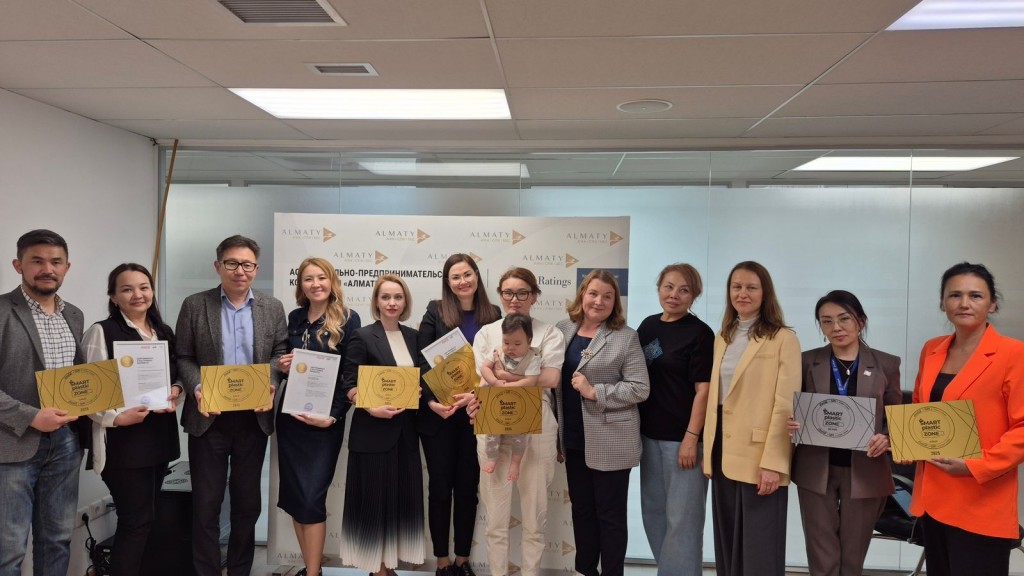В Алматы состоялось второе награждение участников проекта Smart Plastic Zone