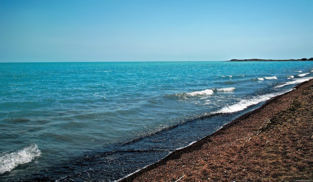 На озере Балхаш в Карагандинской области спасли двух человек