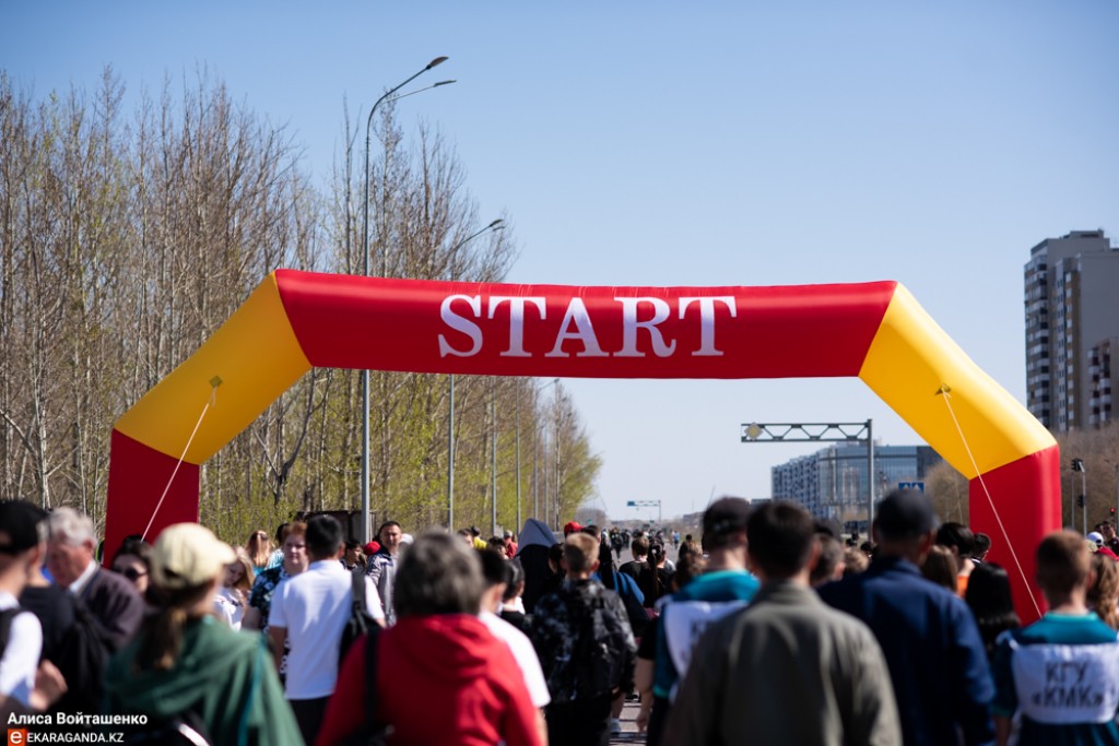 В Караганде состоялась традиционная эстафета газеты «Индустриальная Караганда». Фоторепортаж