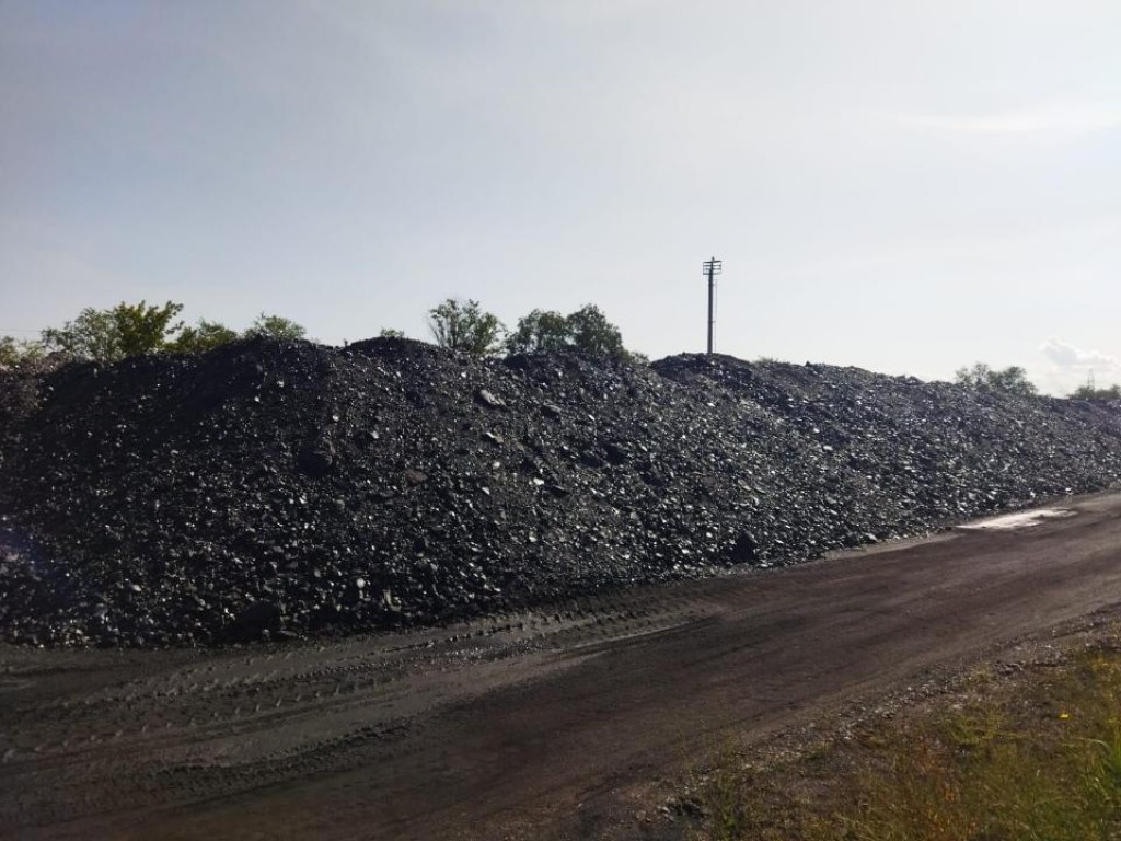 Жителей Карагандинской области призывают купить уголь до наступления холодов