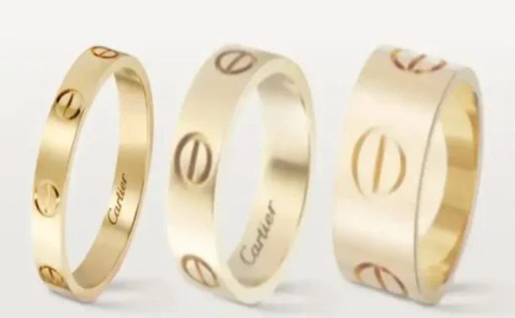 Ювелирные изделия олигархов продали на аукционе в Казахстане