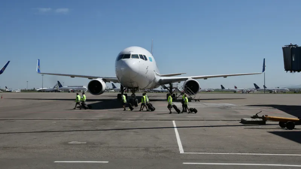 Депутат поднял проблемный вопрос о невозвратности авиабилетов