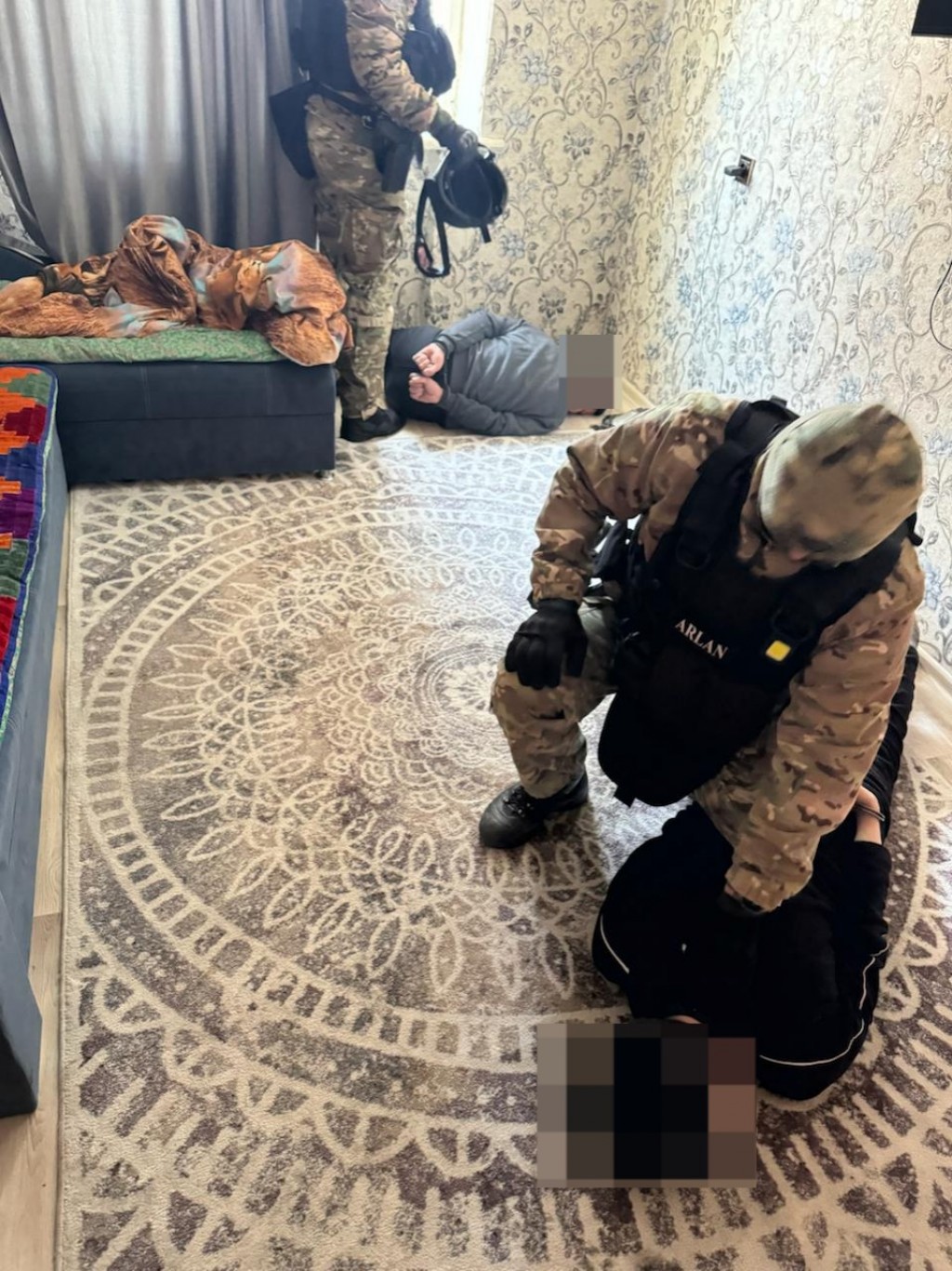 Задержали четырех подозреваемых в стрельбе в Карагандинской области