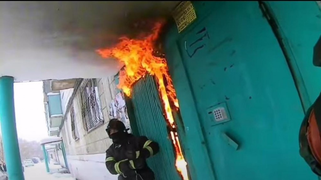 Мусоропровод загорелся в МЖД Караганды