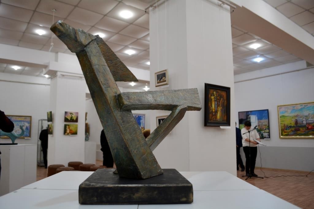 Союз художников Караганды завершает год отчётной выставкой в музее ИЗО