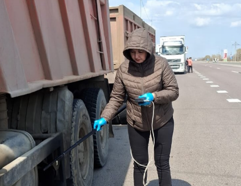 В Караганде проверяют транспорт на дымность