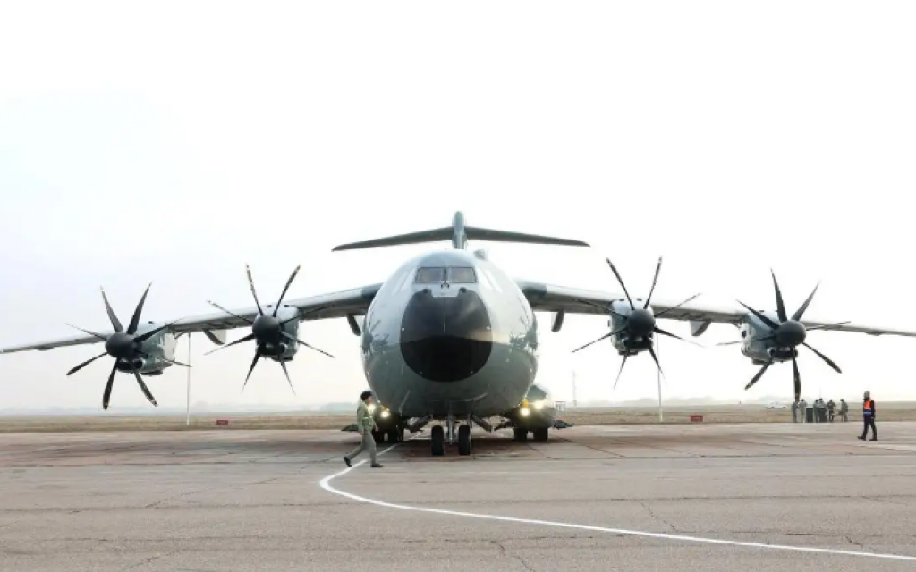 Военные самолеты в Казахстане предлагают использовать для коммерческих грузоперевозок