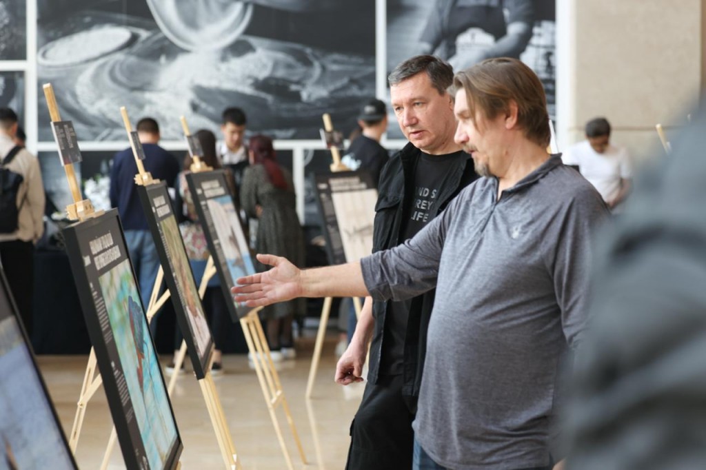 Су астында және құрлықта: Алматыда Маржан мен сирек кездесетін жануарлар туралы фотокөрме ашылды