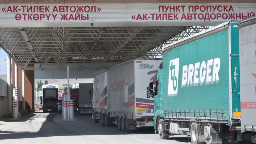 Какую плату будут взимать за проезд грузового транспорта через госграницу