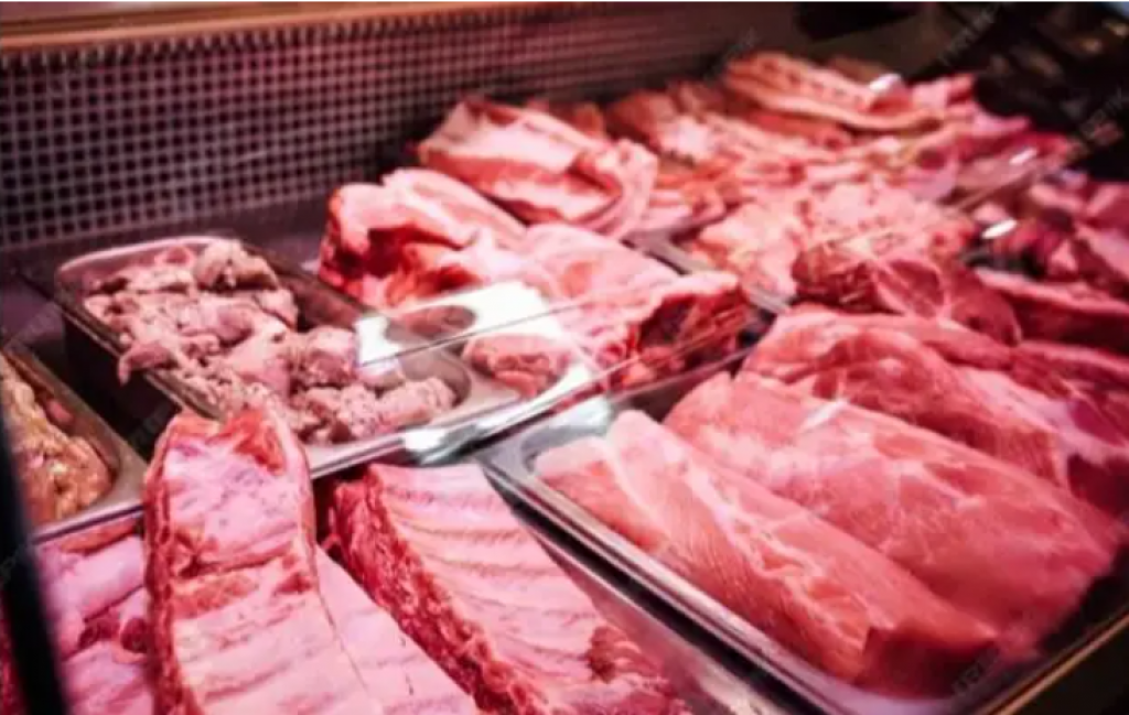 Говядина стала в разы дороже конины: депутат высказался о ситуации с мясом в Казахстане