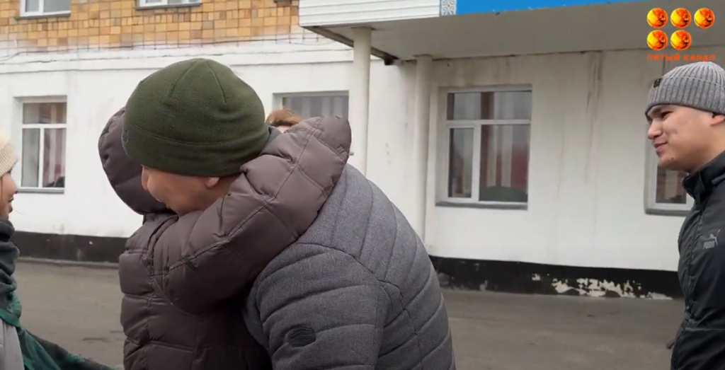 Весенний призыв: в Караганде состоялись проводы новобранцев