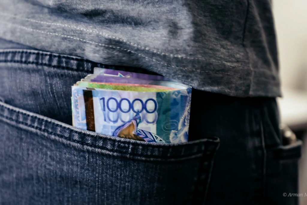 Госслужащим задерживают зарплаты: в Минфине опровергли информацию