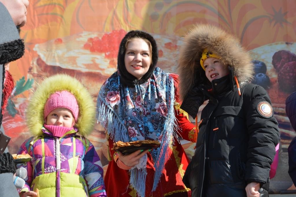 Проводы зимы: Масленицу отметили в центре Караганды. Фоторепортаж