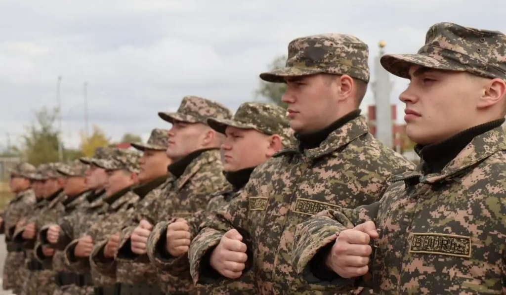 Қазақстанда әскери қызметті саналы түрде таңдайтын жастар саны азайып келеді – депутат