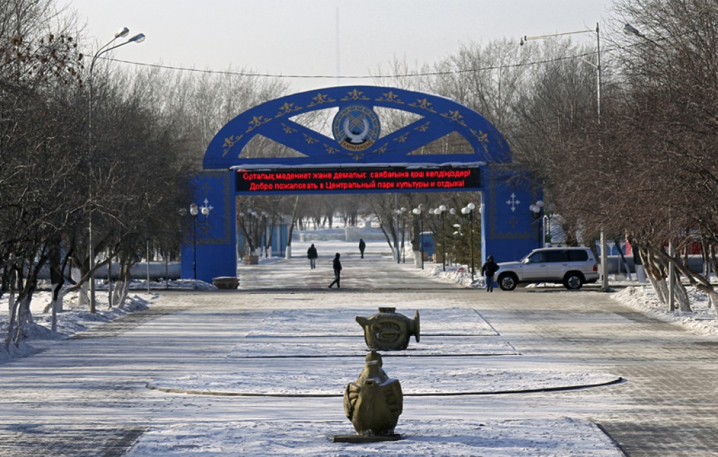 В Караганде сбили 16-летнюю девушку