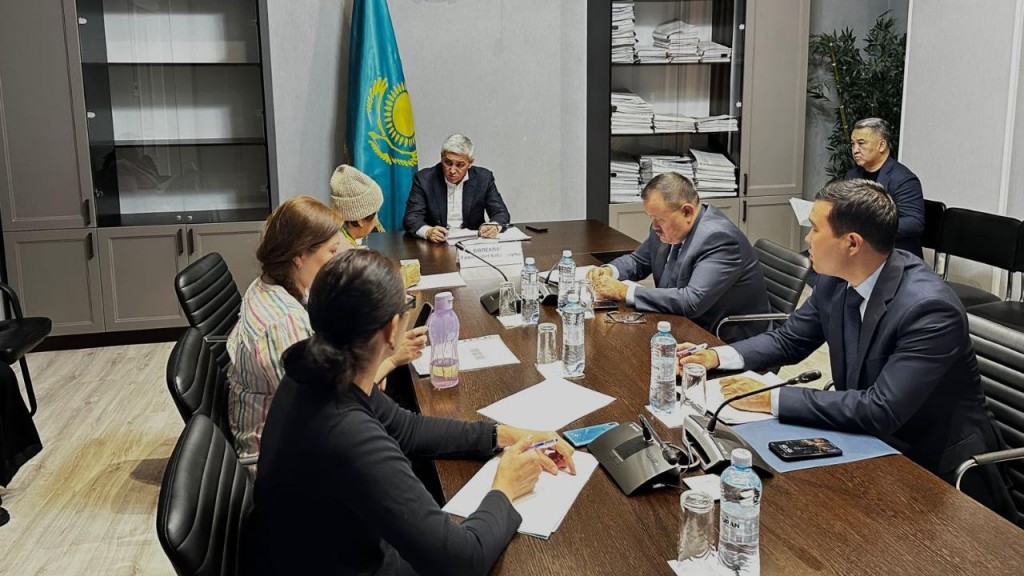 На приём акима Карагандинской области жители региона обратились с вопросами по ЖКХ