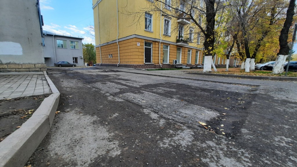 Карагандинские урбанисты добились устранения лужи по Абая