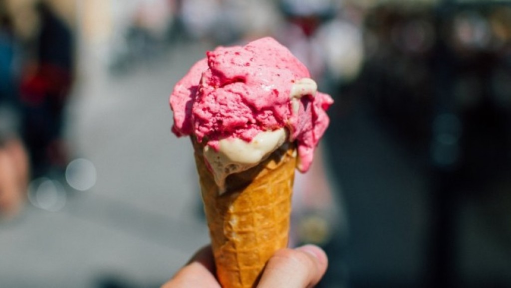 Карагандинцев предупреждают об опасности мягкого мороженого