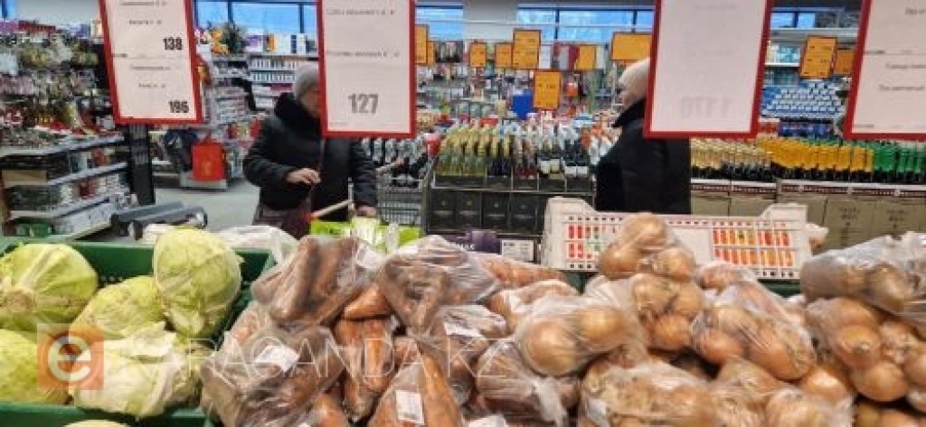Цены на социально значимые продукты в Казахстане впервые пошли вниз