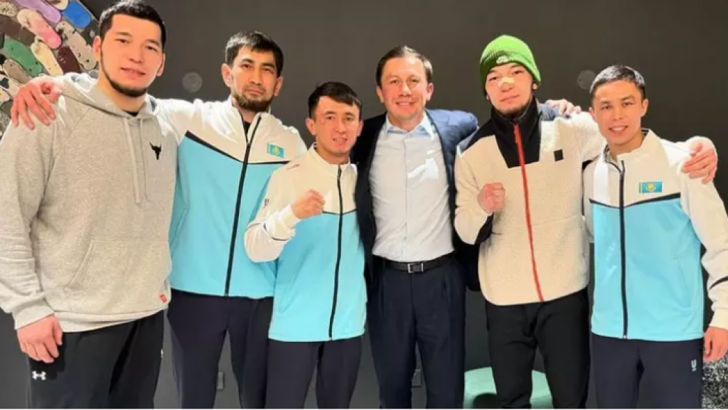 Геннадий Головкин поздравил казахстанских боксеров с завоеванием олимпийских лицензий