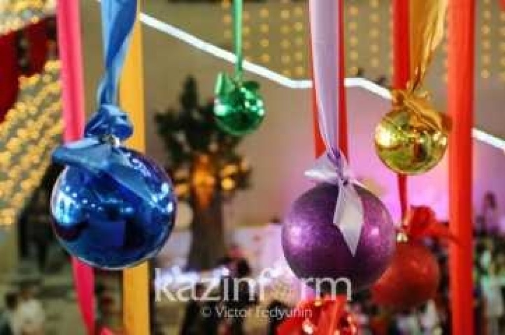 Корпоративы и утренники в Казахстане запрещать не будут