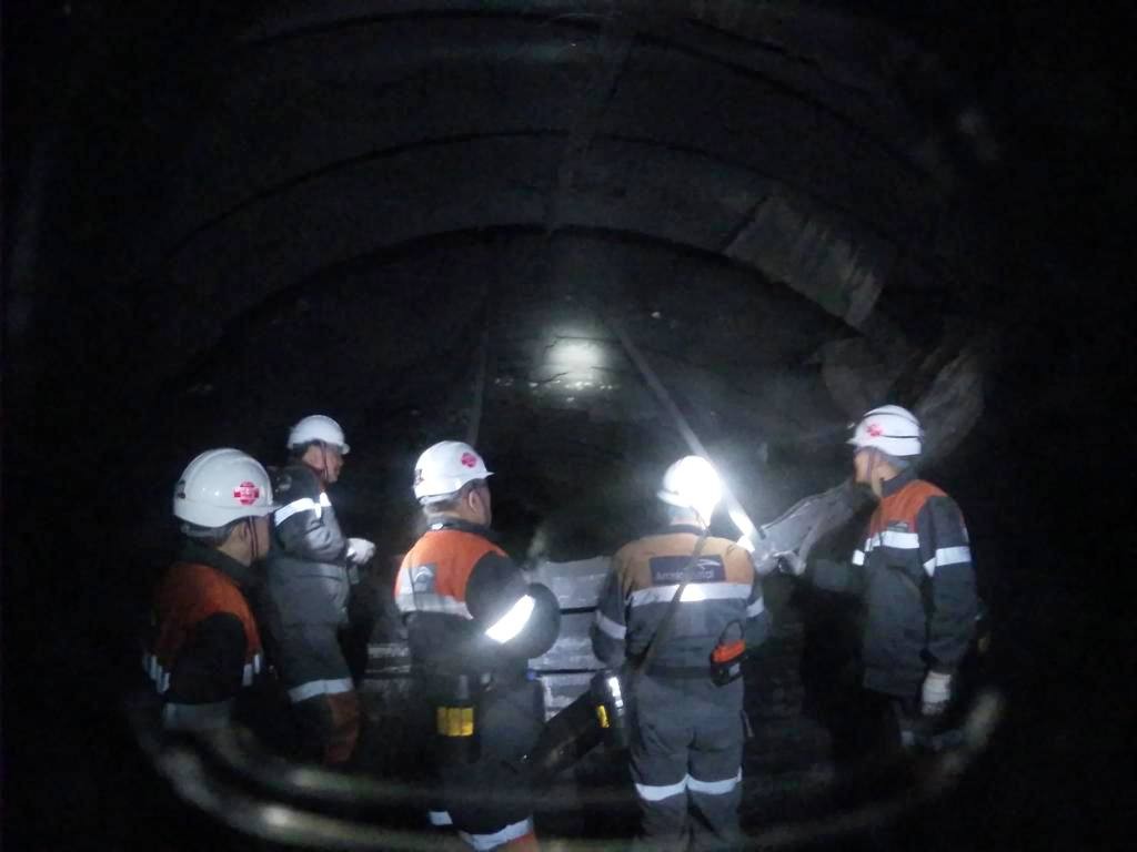 Тела 42-х погибших шахтеров обнаружили спасатели на шахте Костенко