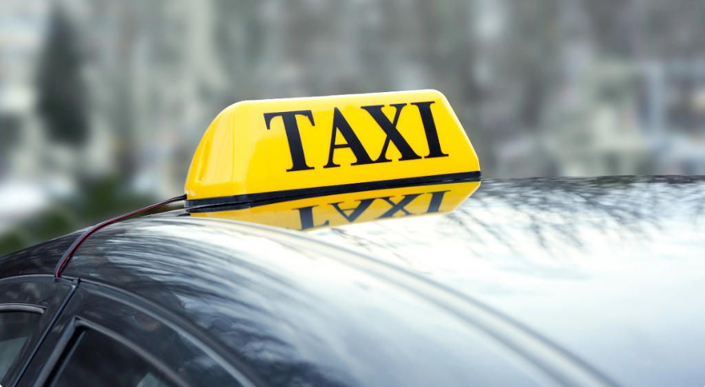 Казахстанцы стали чаще ездить на такси, это не связано с сезонностью