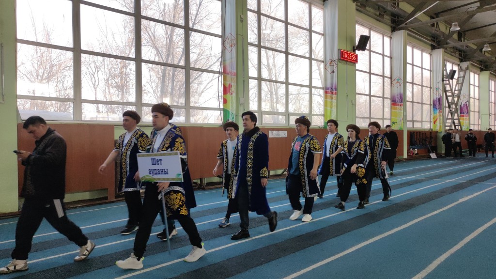 Госслужащие Шетского района стали лучшими в национальных видах спорта